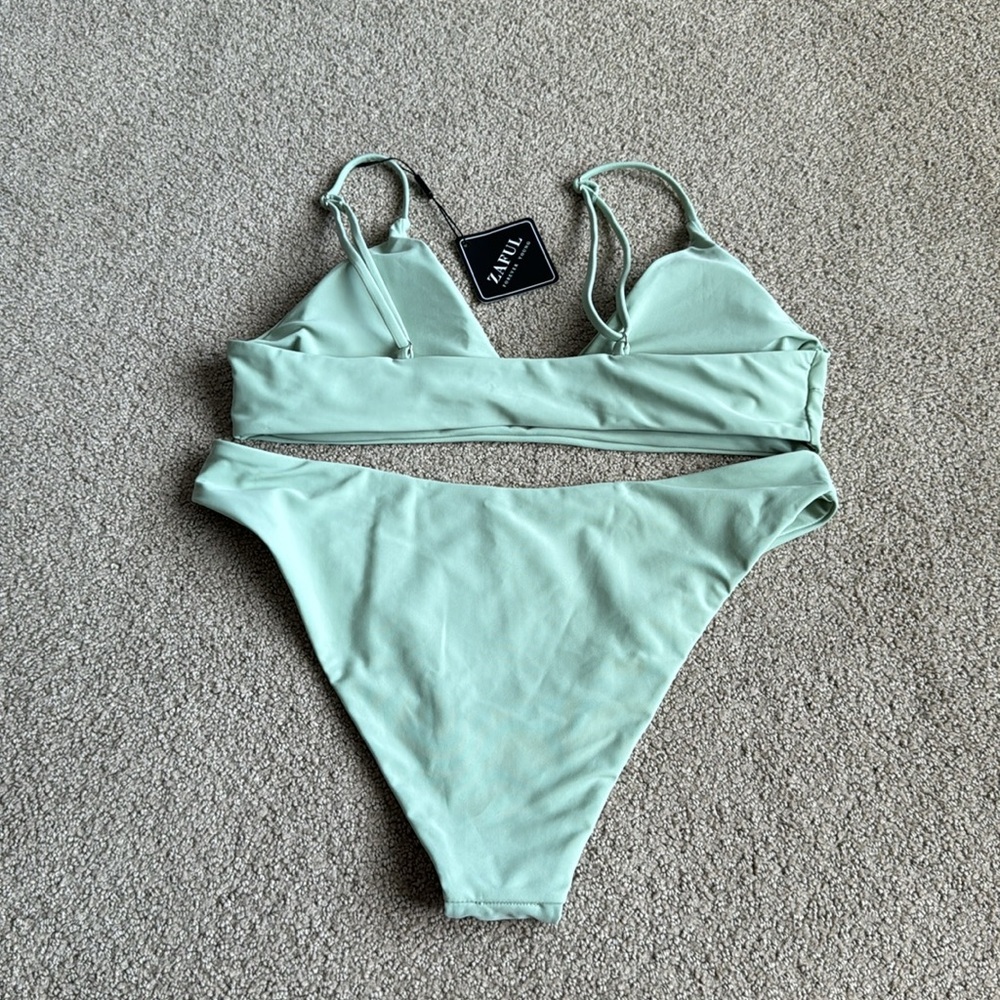 106‎ NWT ZAFUL Women's Solid Spaghetti Strap Bralette Bikini Set - Size Large - Picture 7 of 9